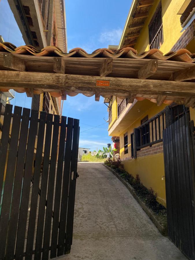 Guatapé Oak Tree Houseゲストハウス エクステリア 写真