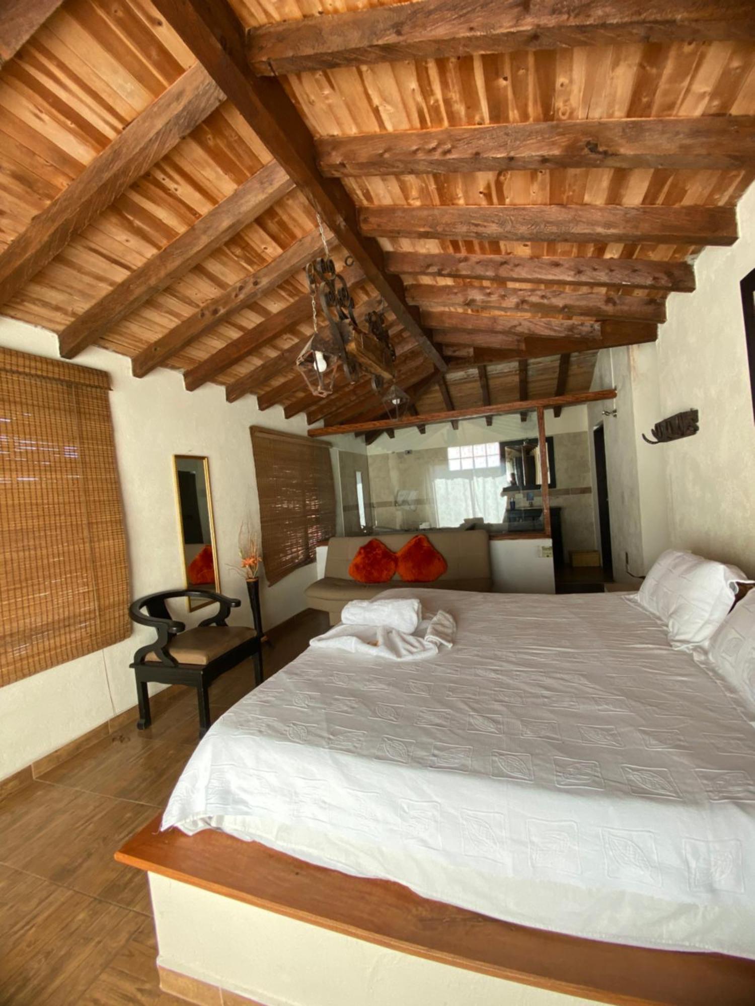Guatapé Oak Tree Houseゲストハウス エクステリア 写真