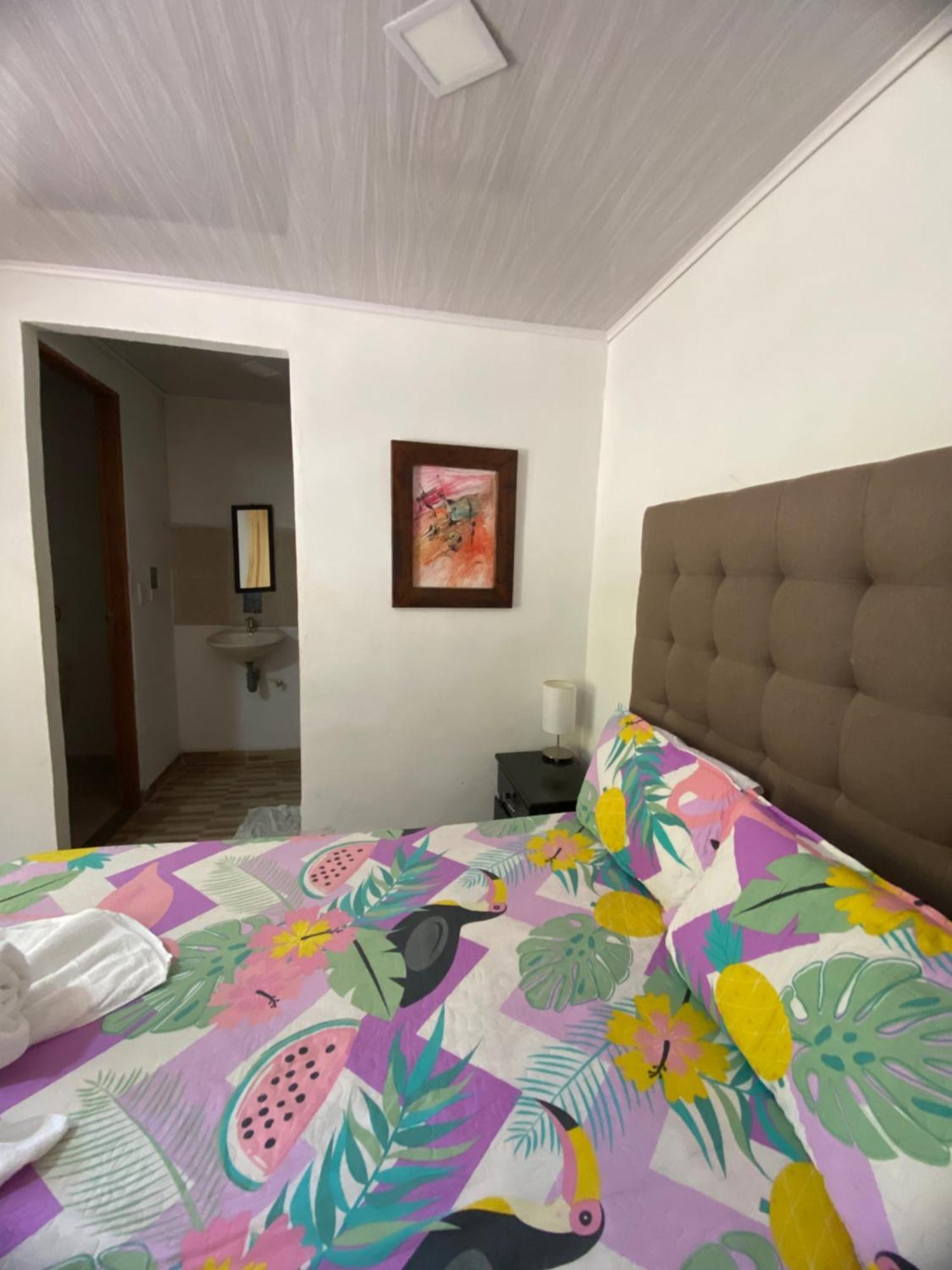 Guatapé Oak Tree Houseゲストハウス エクステリア 写真