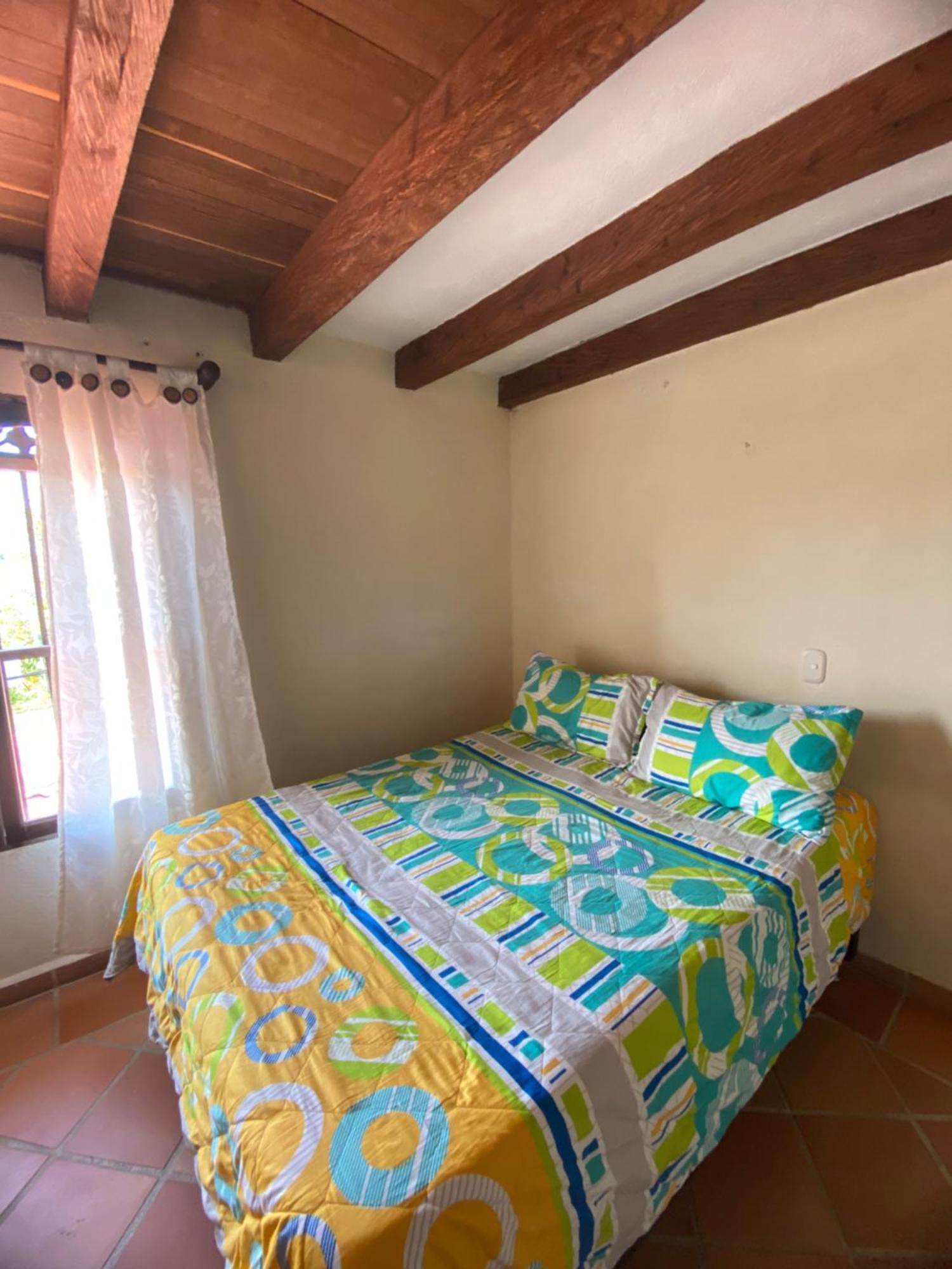 Guatapé Oak Tree Houseゲストハウス エクステリア 写真