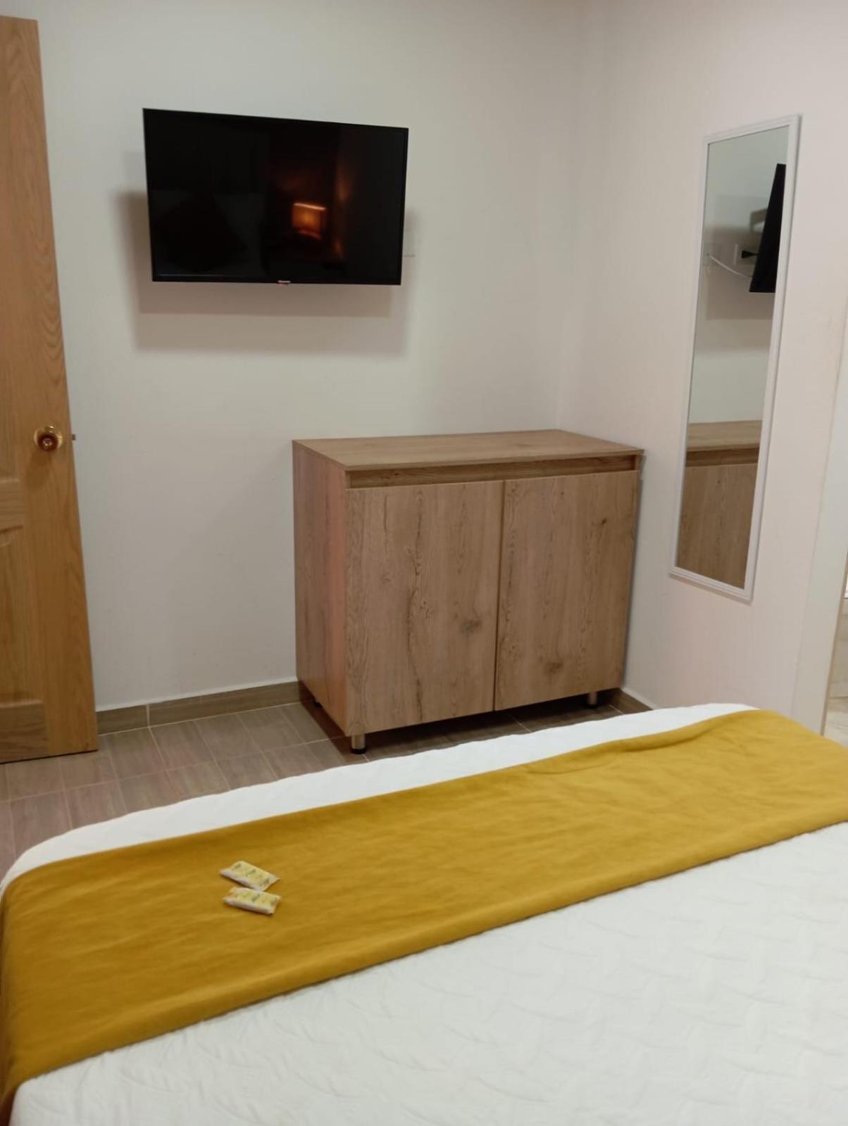 Guatapé Oak Tree Houseゲストハウス エクステリア 写真