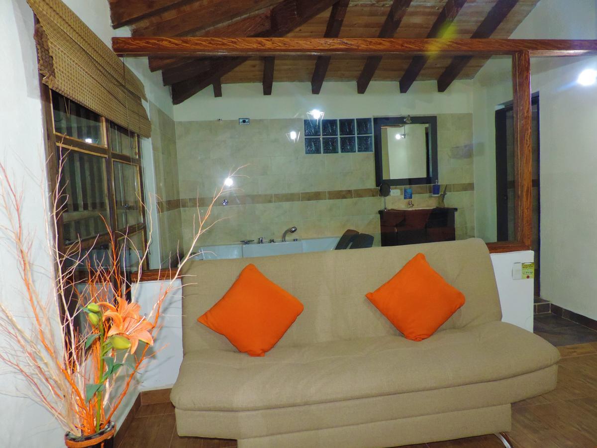 Guatapé Oak Tree Houseゲストハウス エクステリア 写真